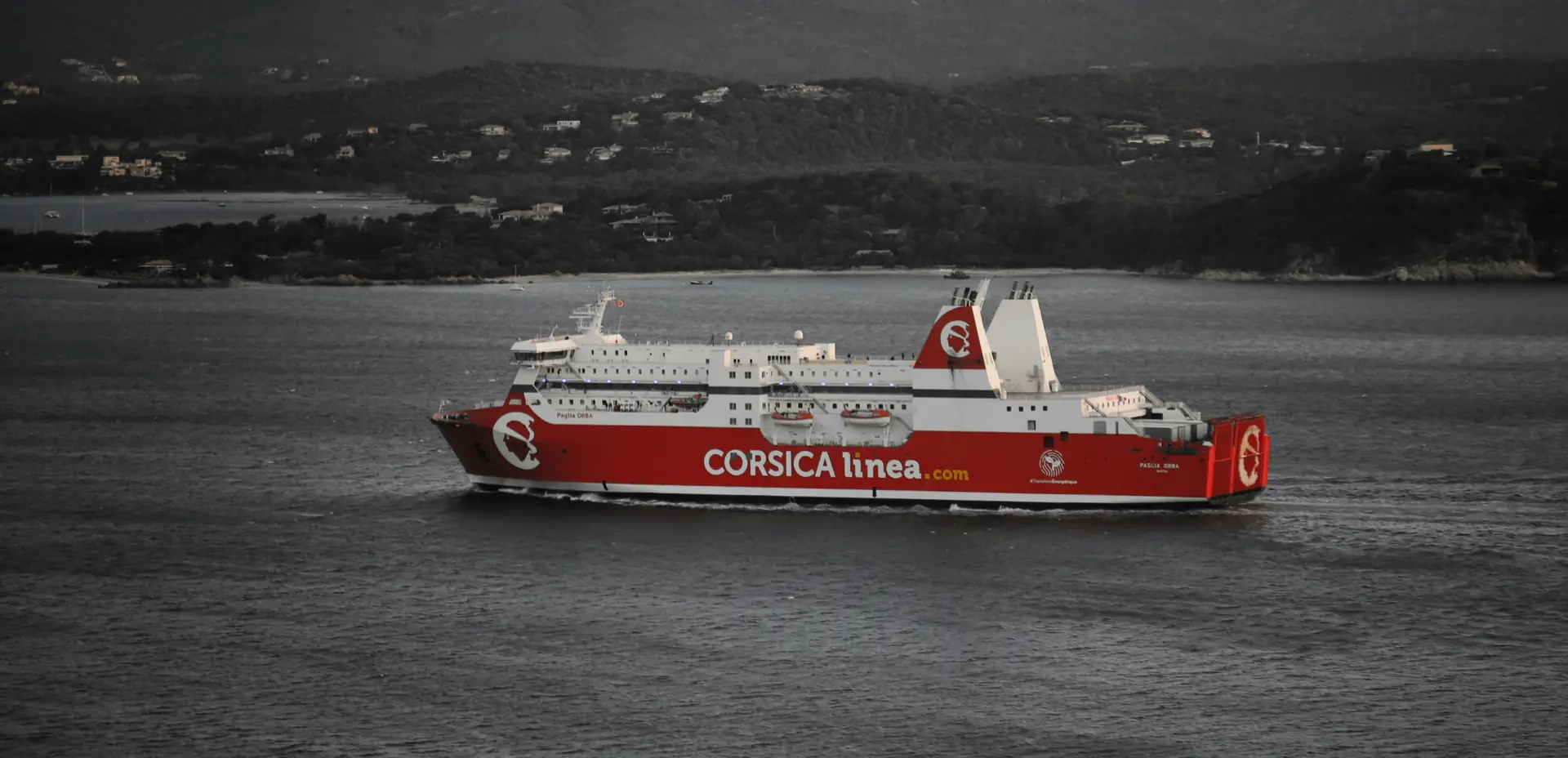 Comment venir en Corse : avion et ferry