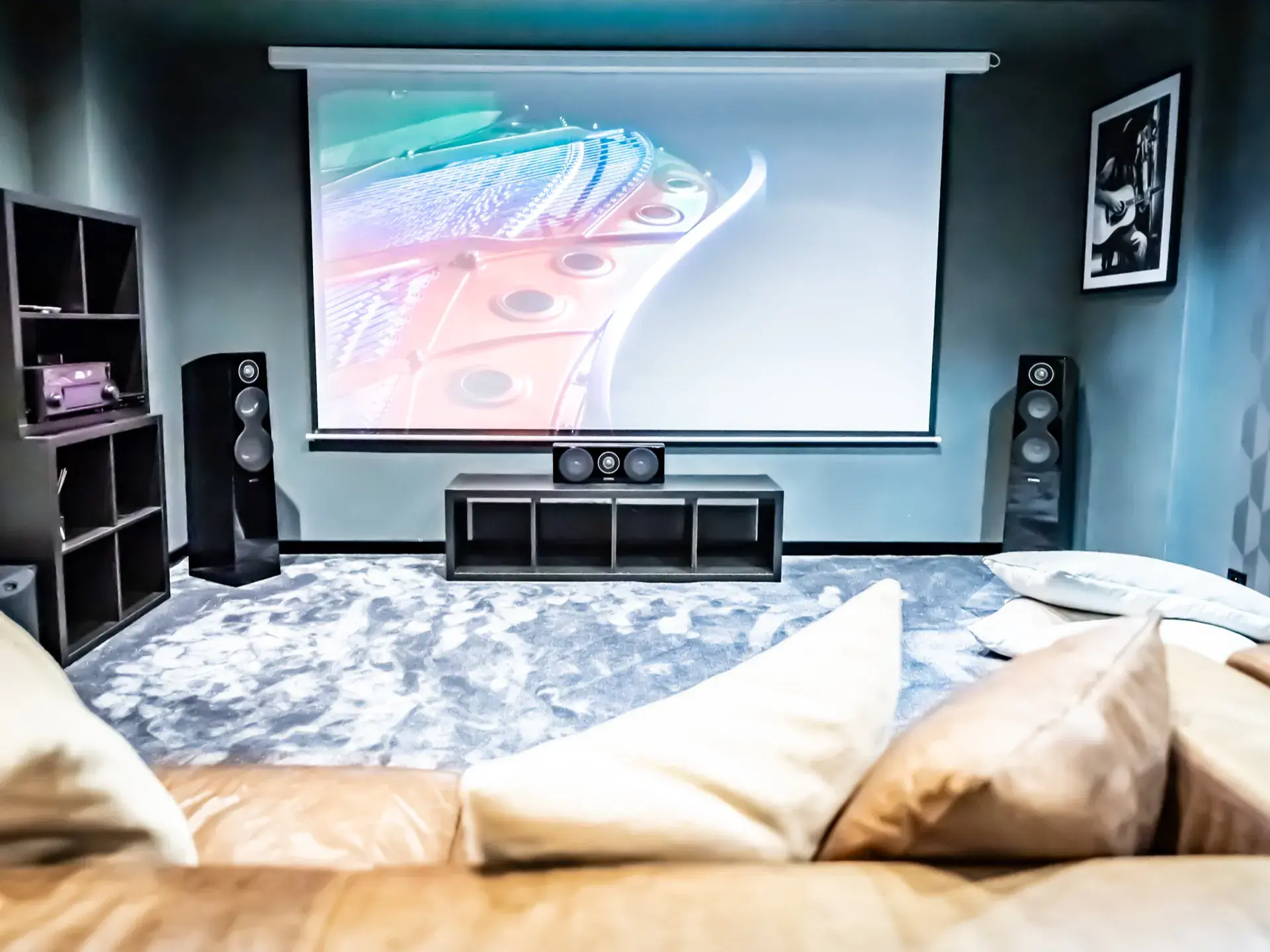 Salle de cinéma privée avec écran grand format à Villa Azaitu