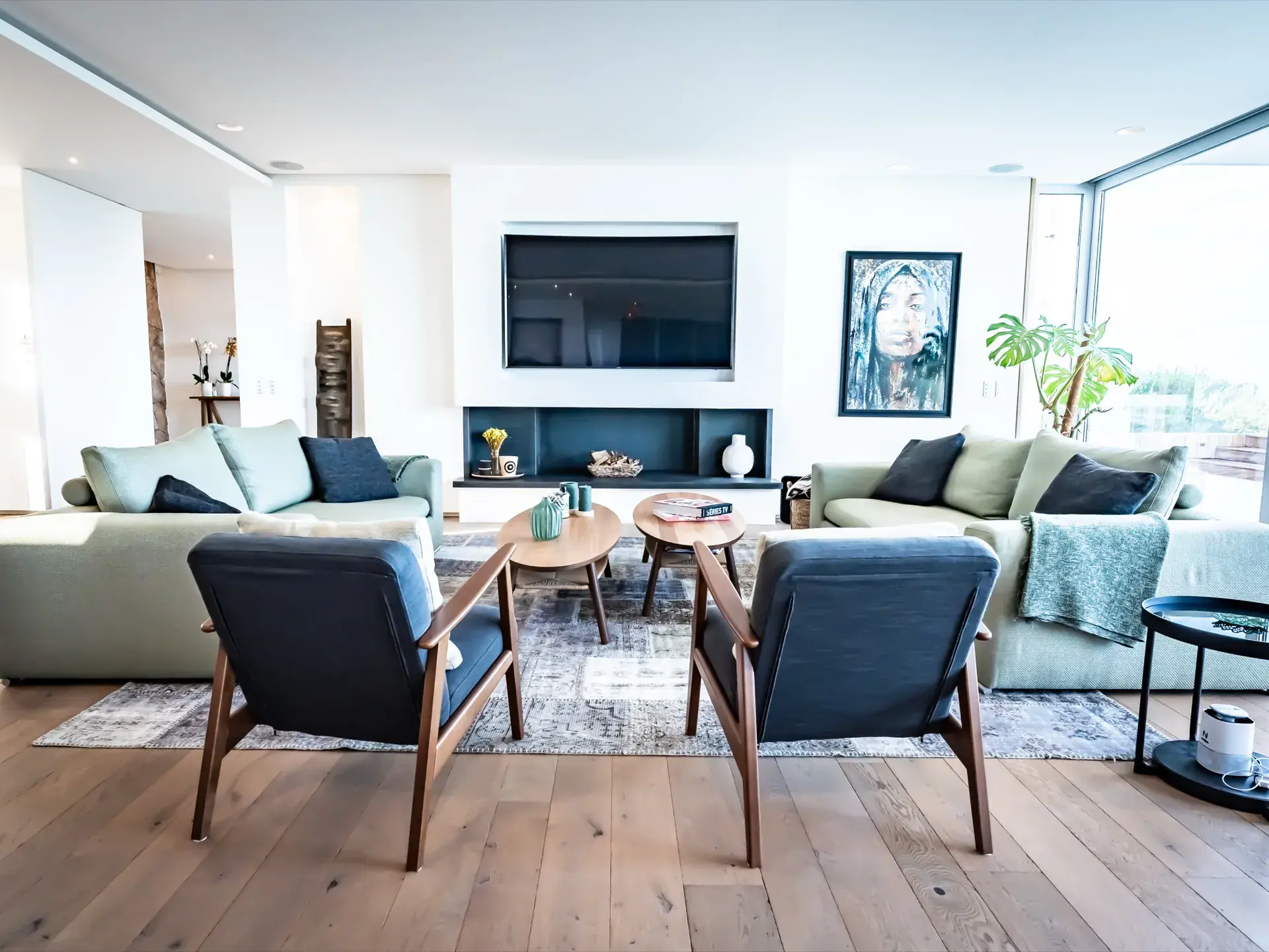 Grand salon design de Villa Azaitu